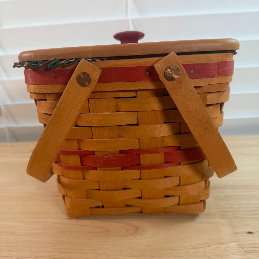 VTG Longaberger Woodcrafts Christmas Collection 1995 Edition Cranberry Basket
